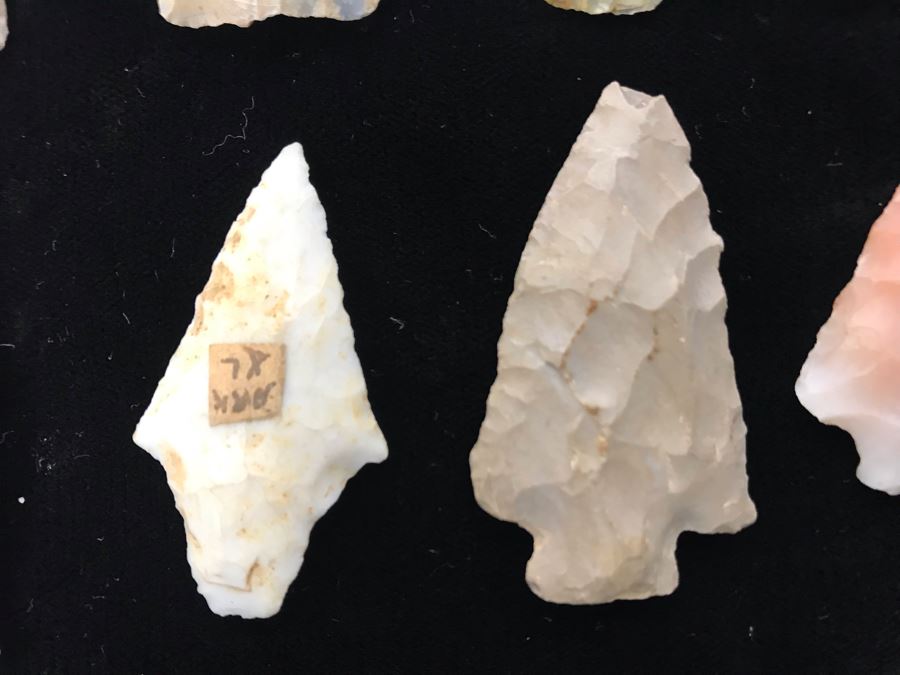 Collection Of (18) Authentic Native American Indian Hand Carved Stone Arrowheads [Photo 9]