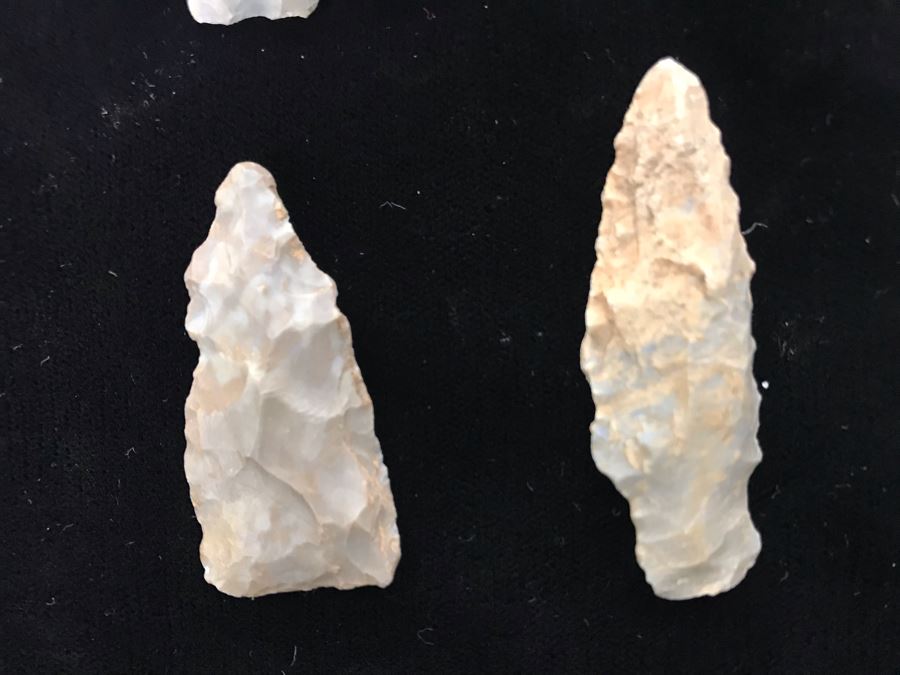 Collection Of (18) Authentic Native American Indian Hand Carved Stone Arrowheads [Photo 11]