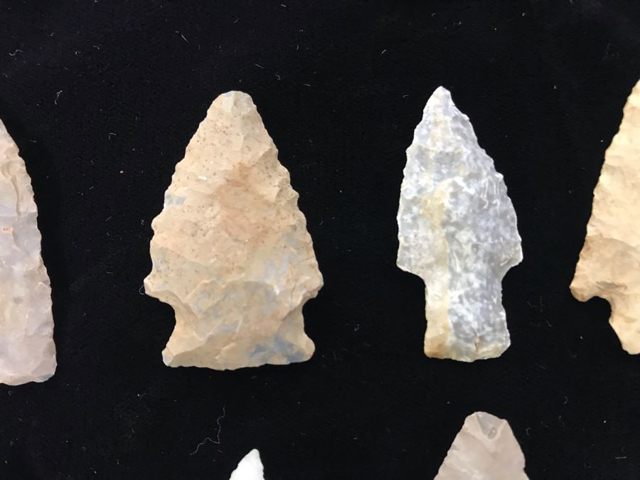 Collection Of (18) Authentic Native American Indian Hand Carved Stone Arrowheads [Photo 6]