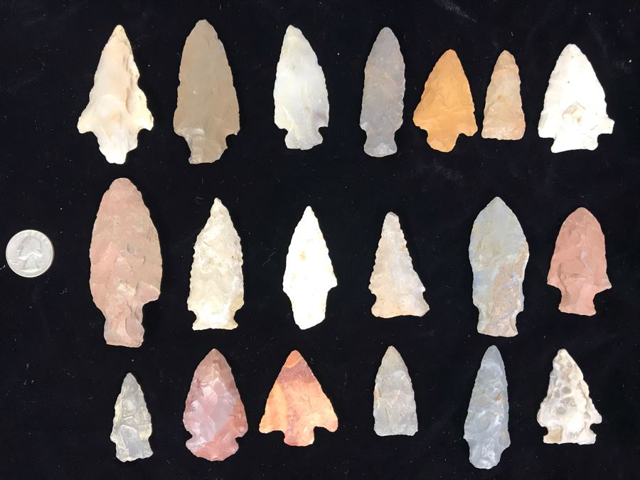 Collection Of (19) Authentic Native American Indian Hand Carved Stone Arrowheads [Photo 1]