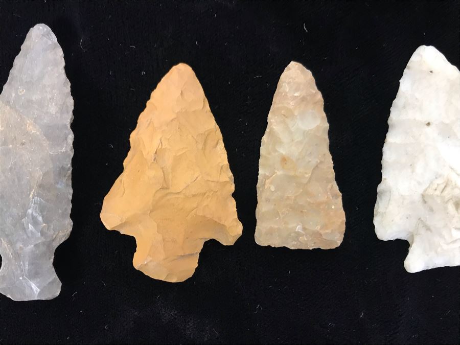 Collection Of (19) Authentic Native American Indian Hand Carved Stone Arrowheads [Photo 7]