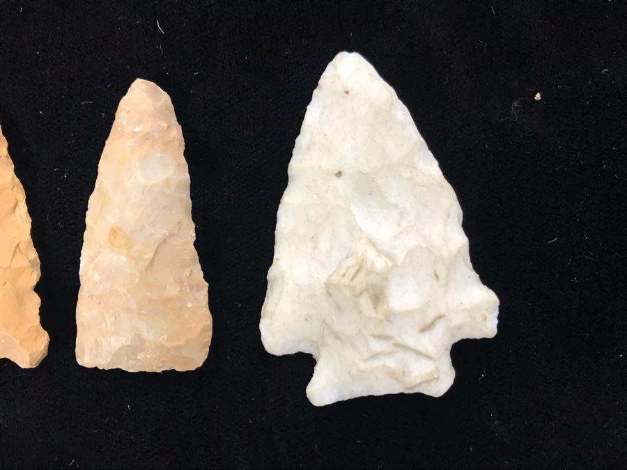 Collection Of (19) Authentic Native American Indian Hand Carved Stone Arrowheads [Photo 8]