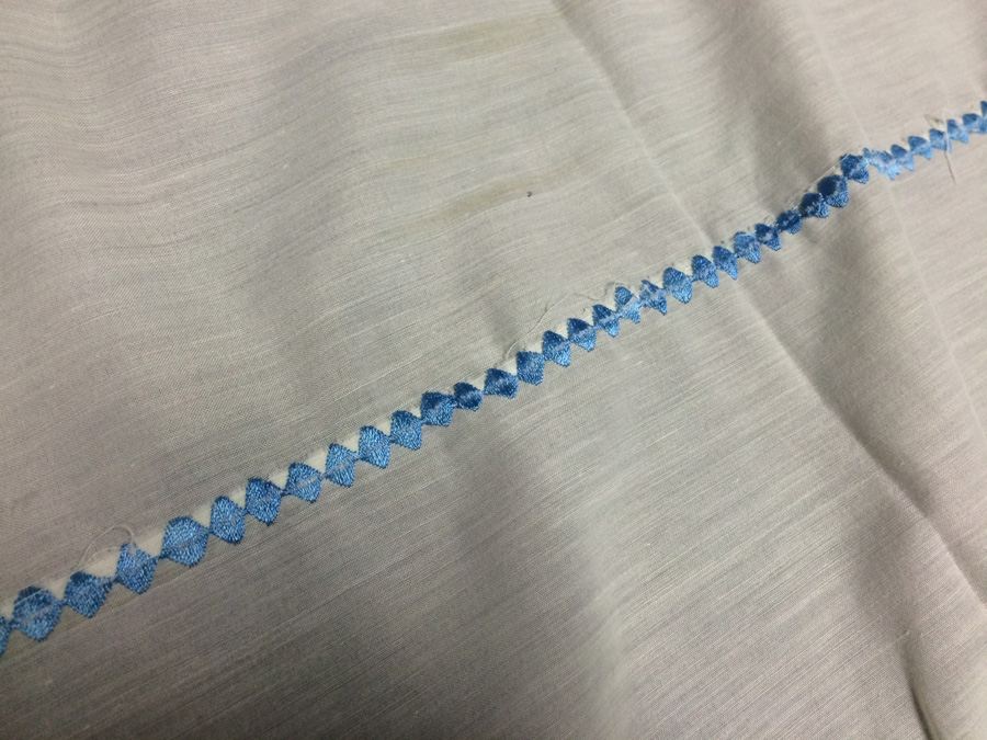 Large Tablecloth Lot [Photo 13]