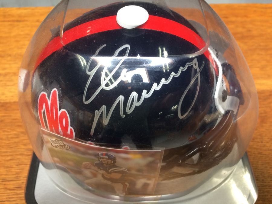 Signed Mini Football Helmet Eli Manning with Certificate of Authenticity and Football Card [Photo 1]