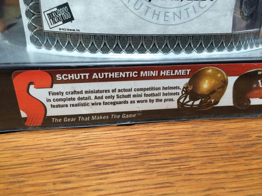 Signed Mini Football Helmet Eli Manning with Certificate of Authenticity and Football Card [Photo 6]