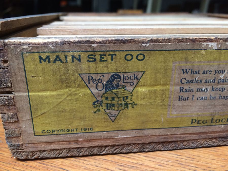 1916 Peg Lock Block Main Set OO Toy Kit [Photo 2]