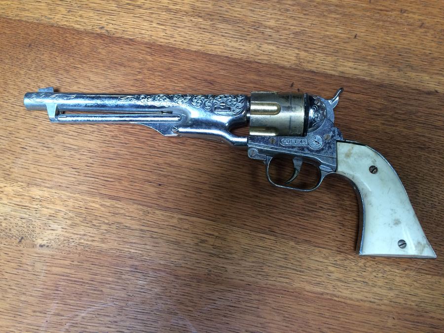 1950's Hubley Colt .45 Toy Cap Gun - 14' Long! [Photo 1]