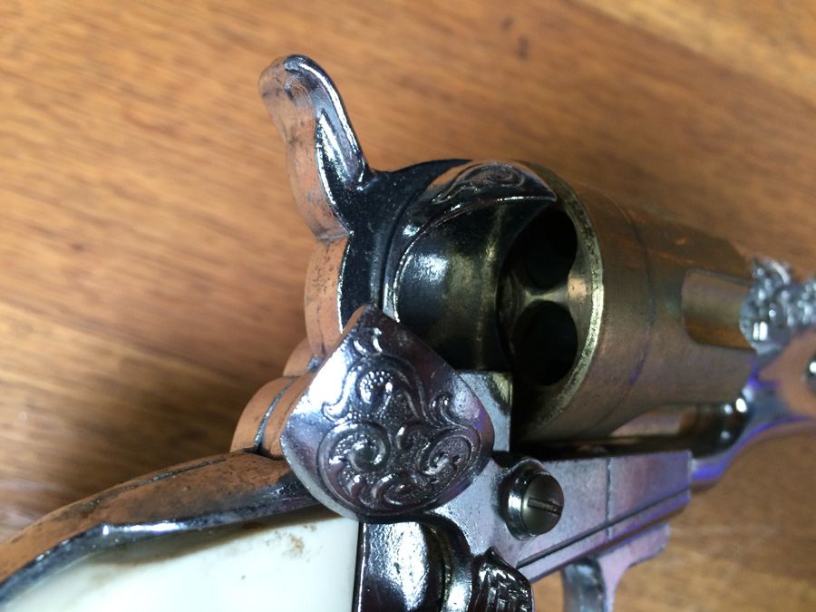 1950's Hubley Colt .45 Toy Cap Gun - 14' Long! [Photo 11]