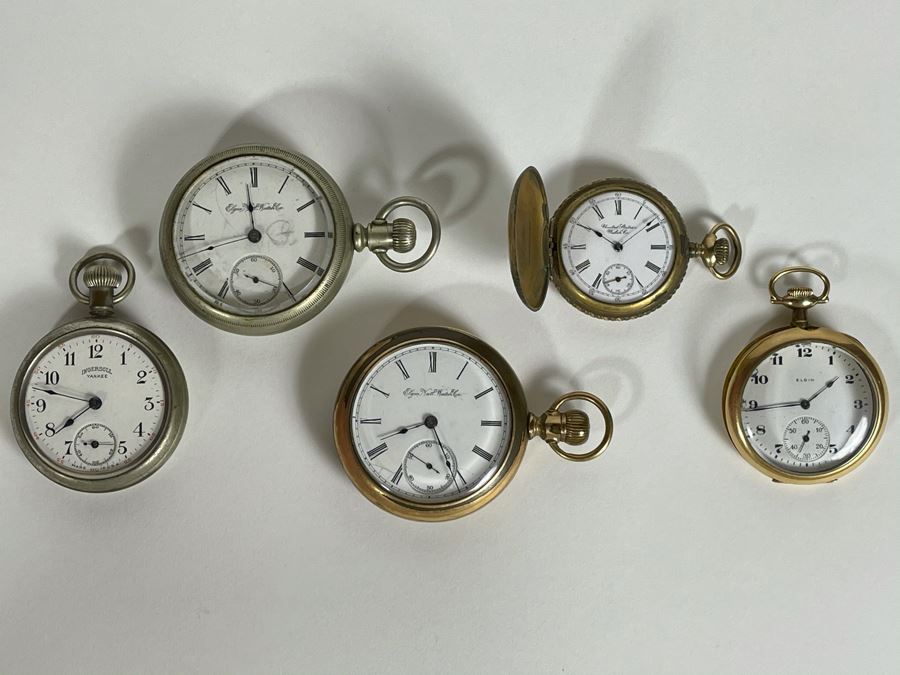 Collection Of Vintage Non-Working Pocket Watches For Parts Or Home Decor [Photo 2]