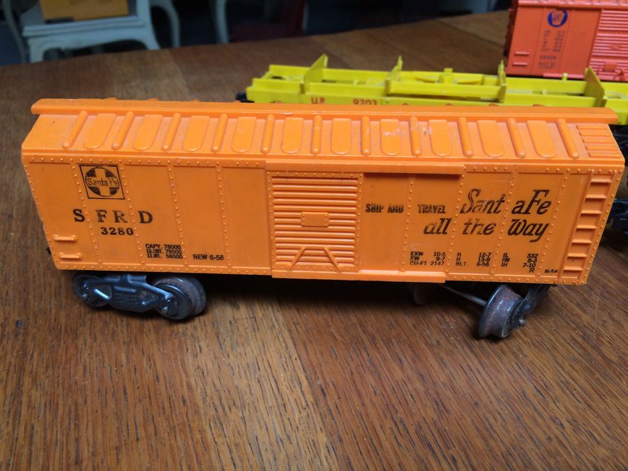 Lot of Lionel Trains [Photo 5]