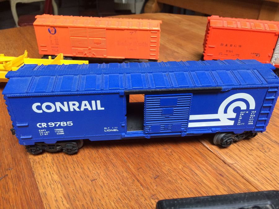 Lot of Lionel Trains [Photo 6]