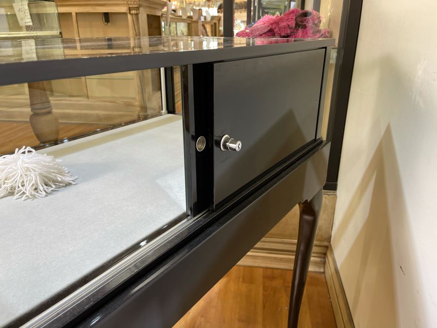 Jewelry / Collectibles Display Case In Black With Lock And Key 36.5'W X 22'D X 41'H [Photo 8]