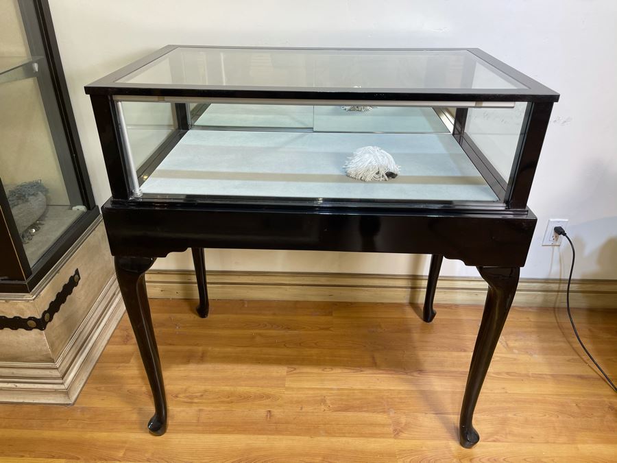 Jewelry / Collectibles Display Case In Black With Lock And Key 36.5'W X 22'D X 41'H