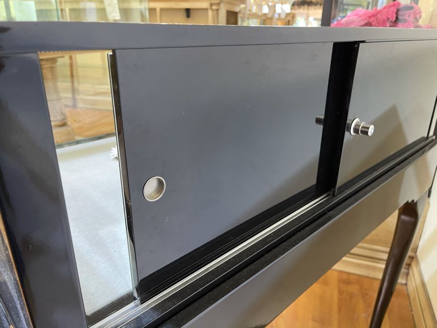 Jewelry / Collectibles Display Case In Black With Lock And Key 36.5'W X 22'D X 41'H [Photo 10]