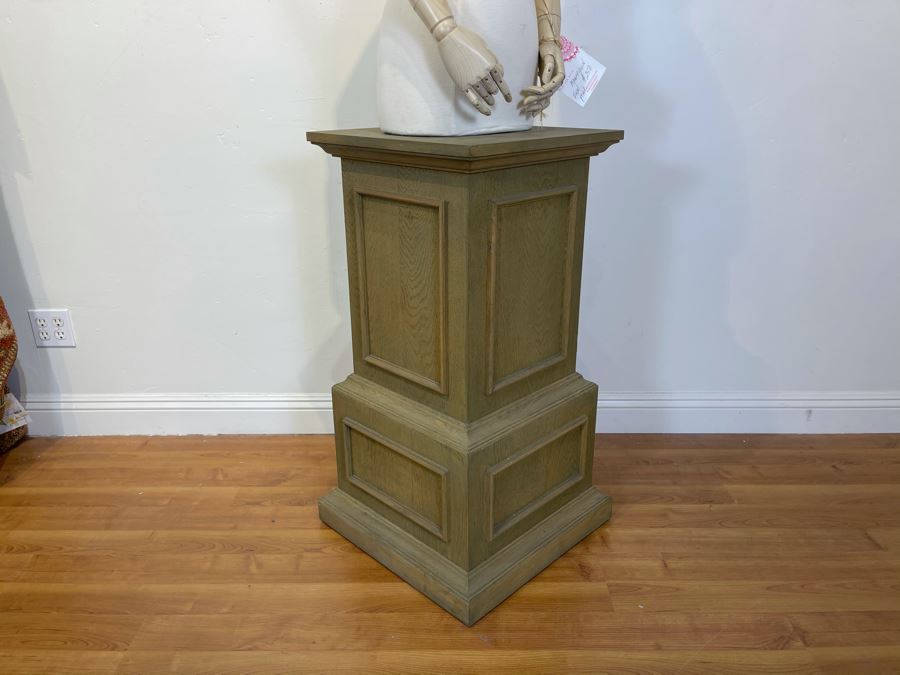 Ornate Solid Wooden Pedestal 3'H X 17.5'D
