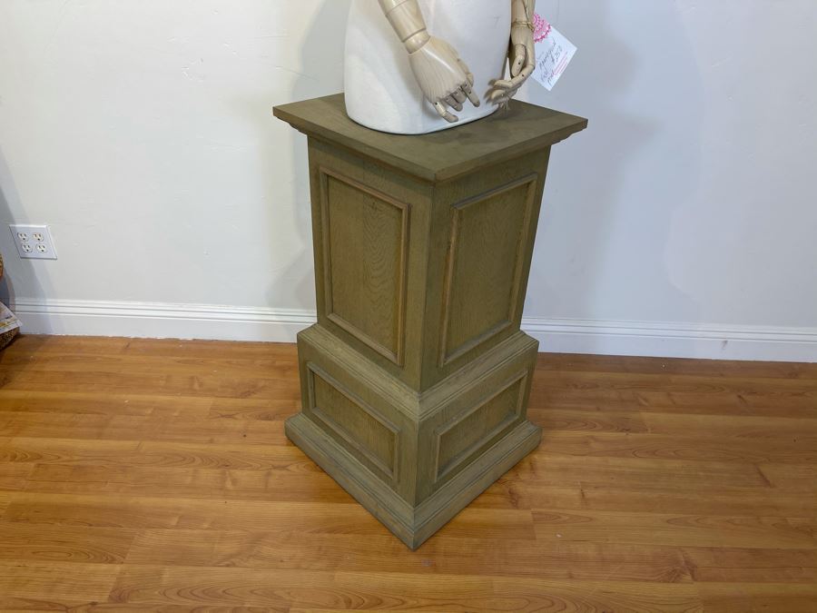 Ornate Solid Wooden Pedestal 3'H X 17.5'D [Photo 5]