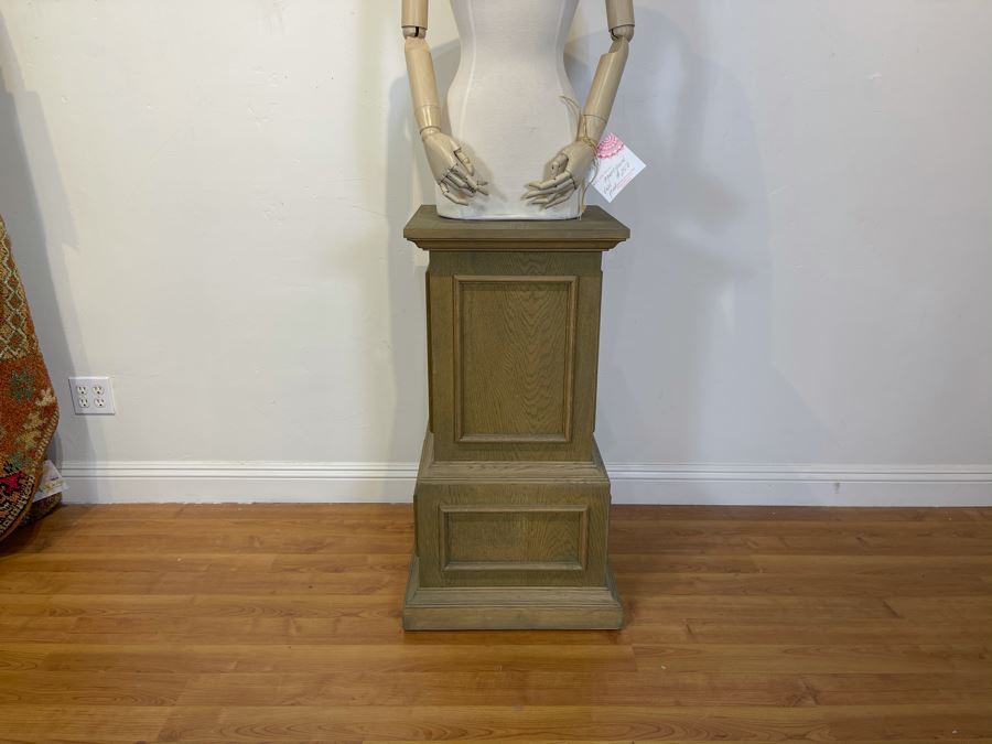 Ornate Solid Wooden Pedestal 3'H X 17.5'D [Photo 3]