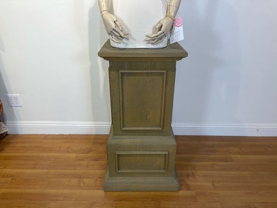 Ornate Solid Wooden Pedestal 3'H X 17.5'D [Photo 7]