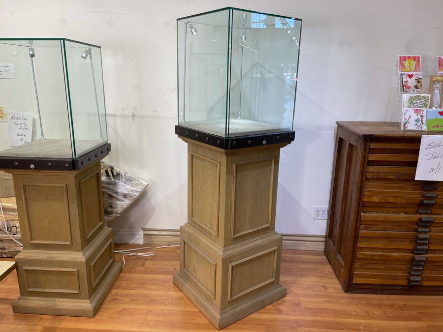 Lighted Display Case On Solid Wooden Pedestal With Lock And Key 21'W X 68'H [Photo 3]
