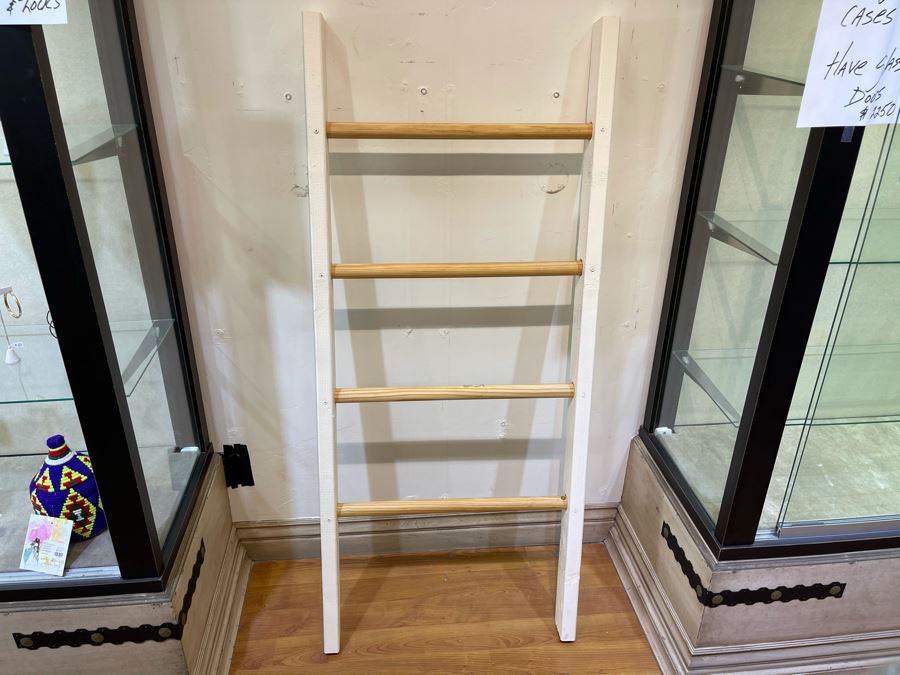 Wooden Decorative Display Ladder 26'W X 60'H [Photo 1]