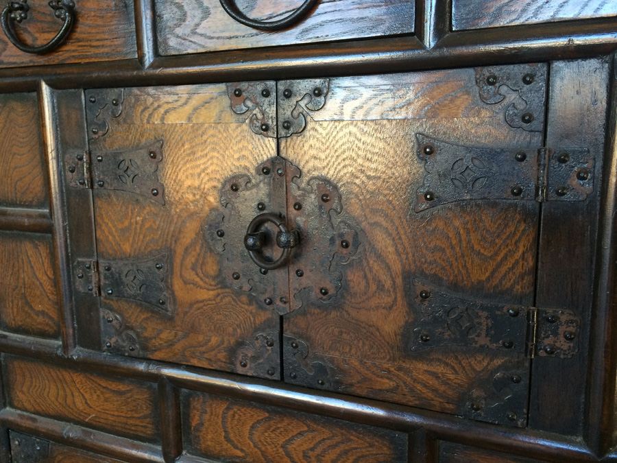 Antique Korean Cabinet [Photo 8]