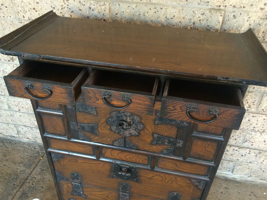 Antique Korean Cabinet [Photo 7]