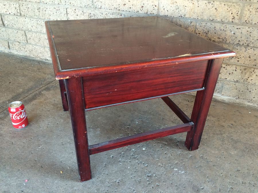 Side Table [Photo 7]