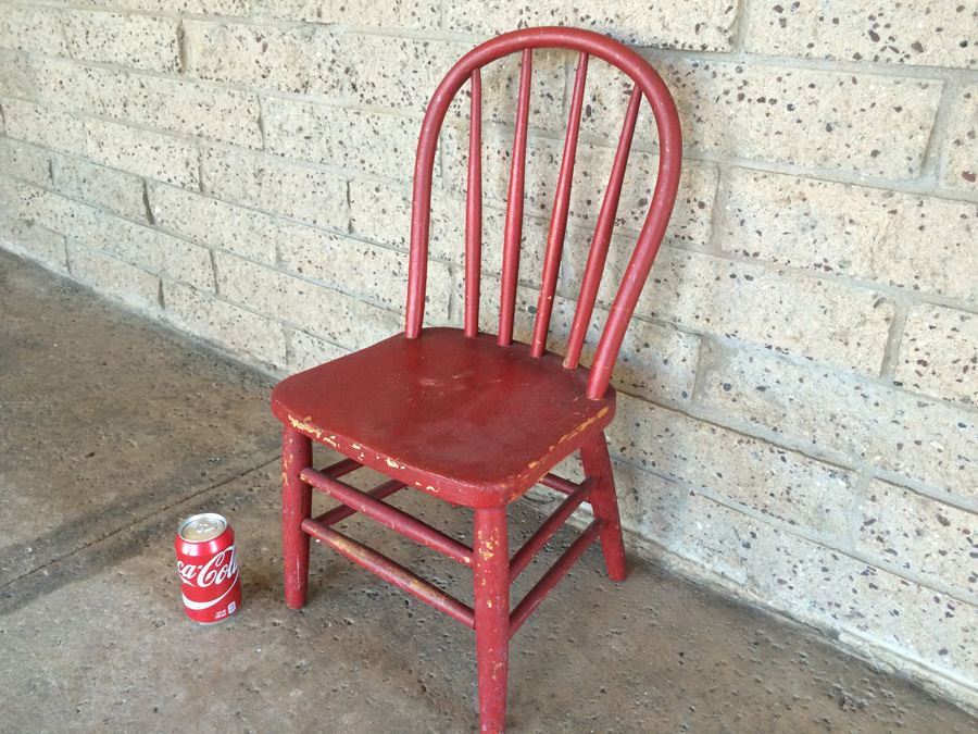 Red Wooden Child's Chair [Photo 2]