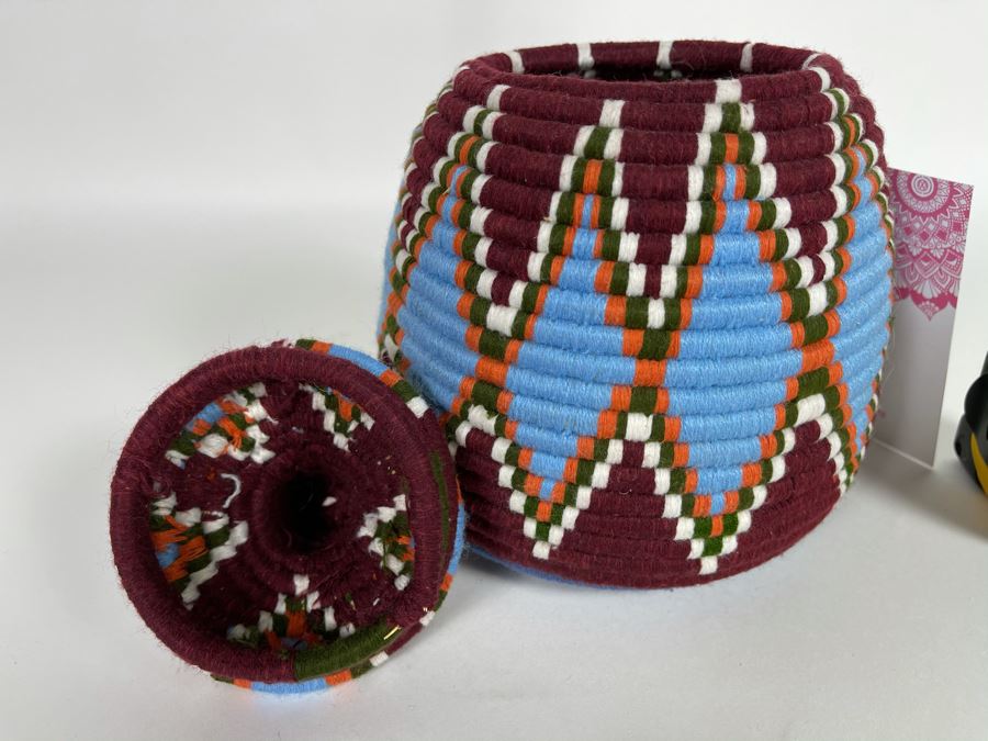 Moroccan Handmade Bread Basket Medium Retails $52 [Photo 3]
