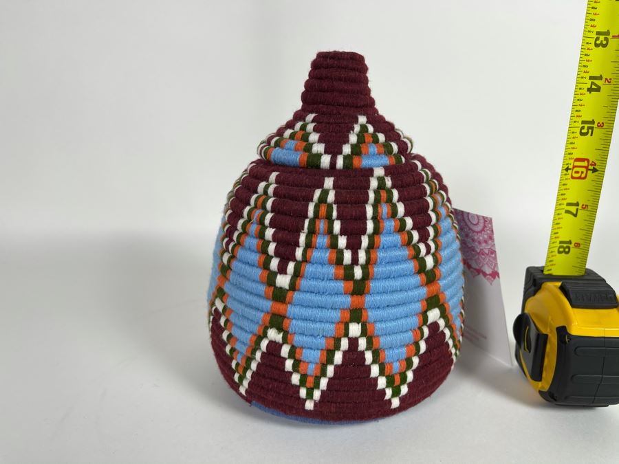 Moroccan Handmade Bread Basket Medium Retails $52 [Photo 1]