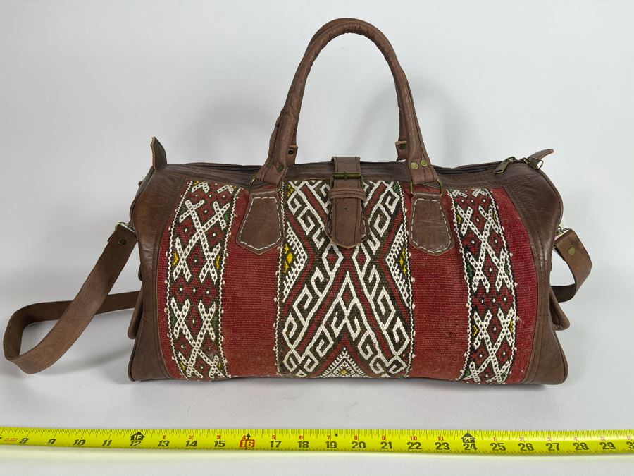 Moroccan Duffle Bag Handbag 19'W X 10'H Retails $325 [Photo 1]