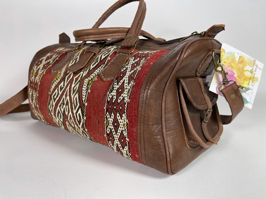 Moroccan Duffle Bag Handbag 19'W X 10'H Retails $325 [Photo 5]
