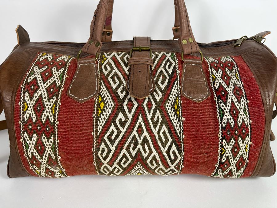 Moroccan Duffle Bag Handbag 19'W X 10'H Retails $325 [Photo 3]