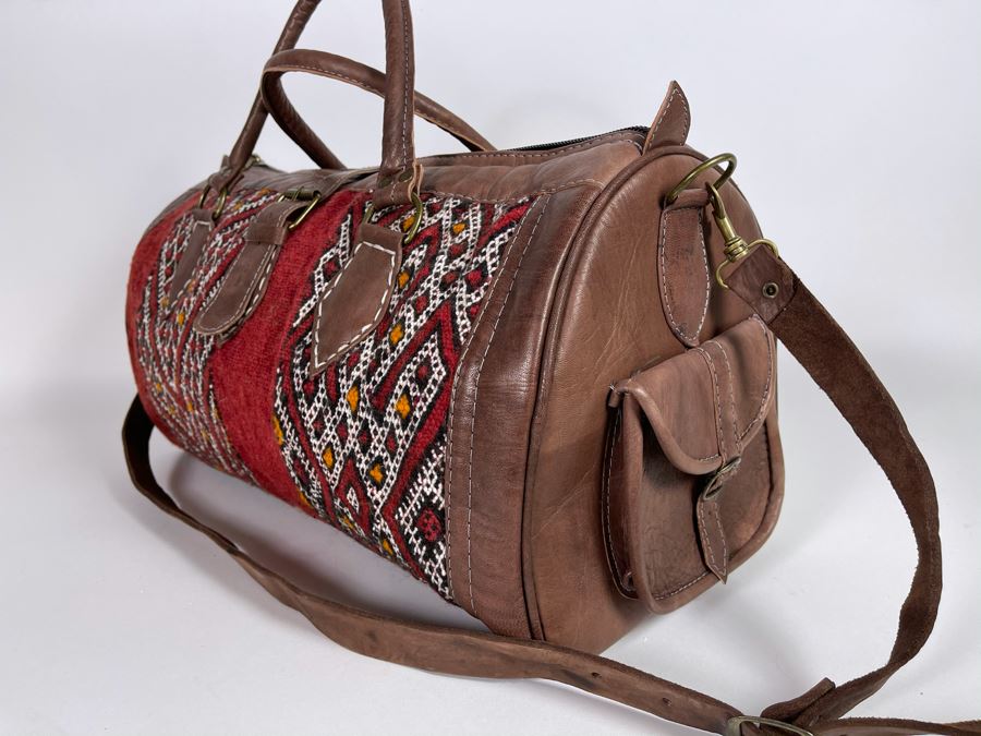 Moroccan Duffle Bag Handbag 19'W X 10'H Retails $325 [Photo 4]