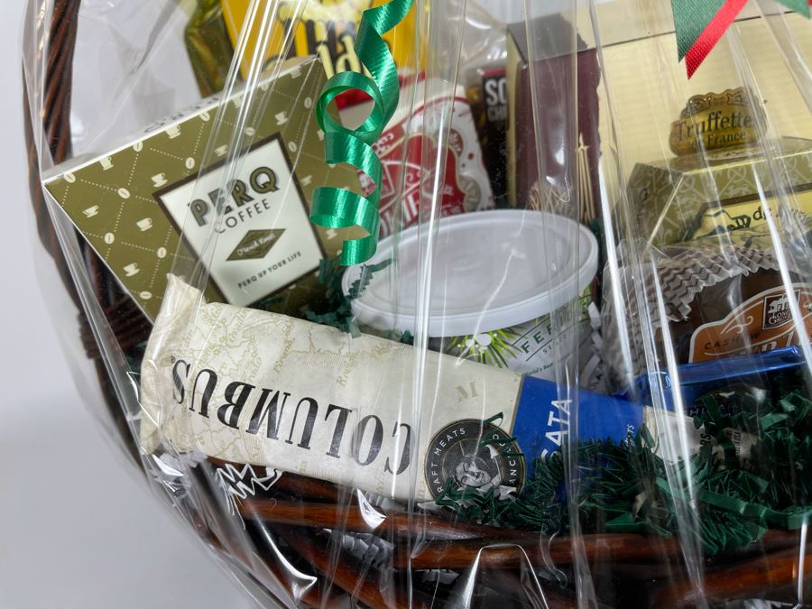 Large Wicker Gift Basket Retails $150 [Photo 2]