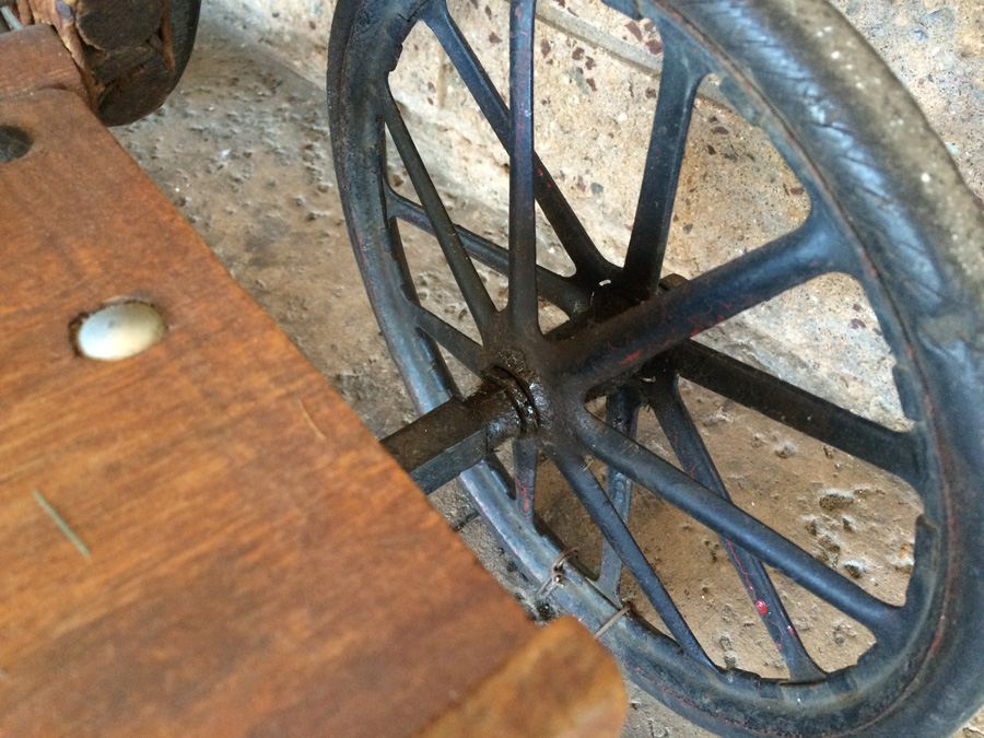 Antique Wheelchair [Photo 9]