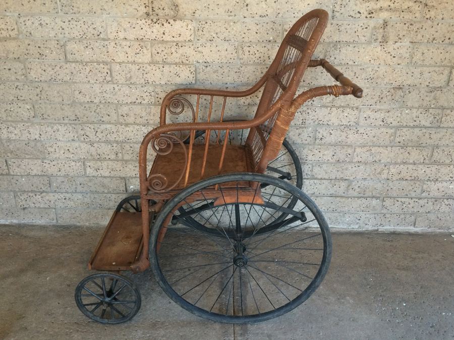 Antique Wheelchair [Photo 23]