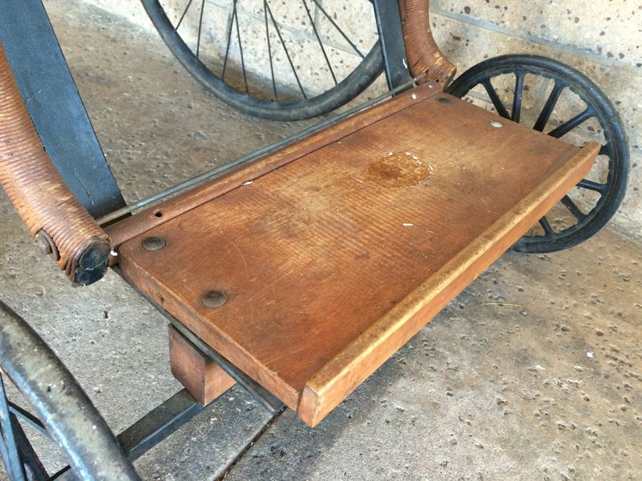 Antique Wheelchair [Photo 7]