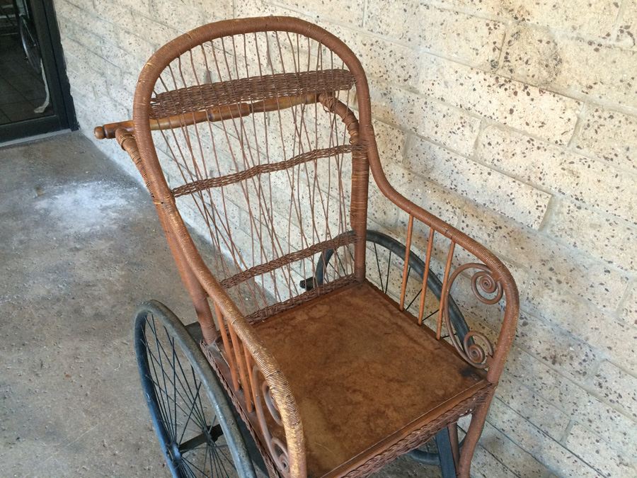 Antique Wheelchair [Photo 8]