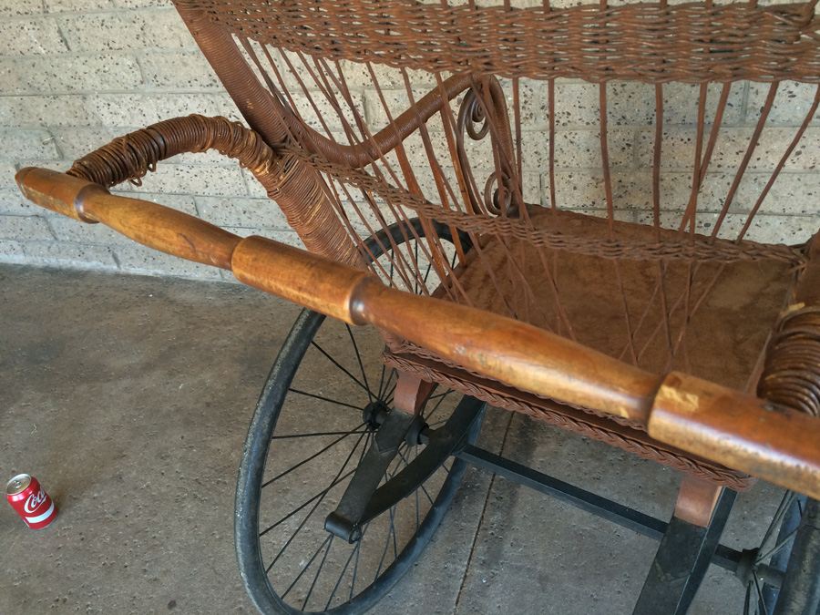 Antique Wheelchair [Photo 21]