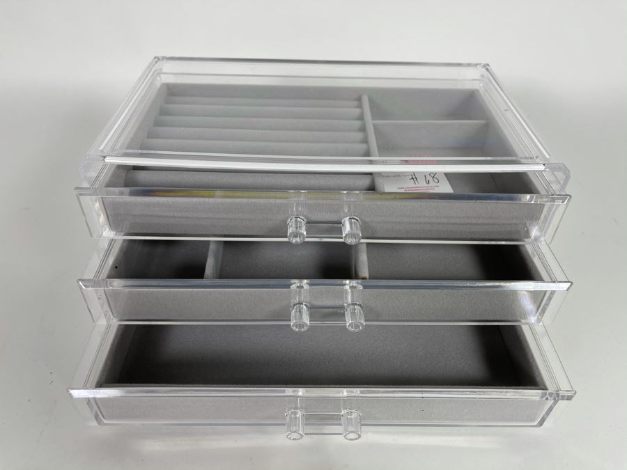 Acrylic Lucite Clear Jewelry Box 9'W X 5'D X 4'H Retails $68