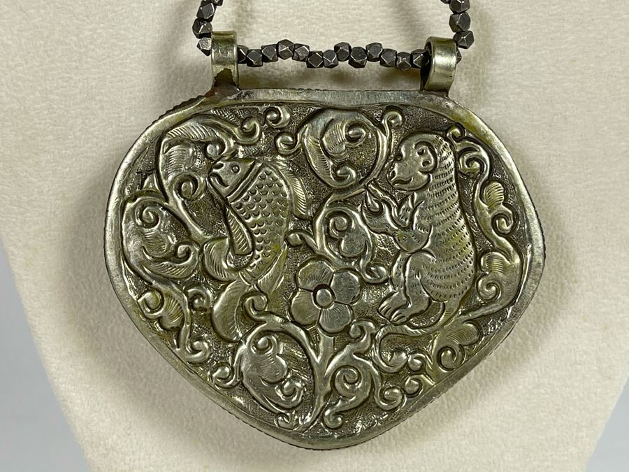 Natural Stone Base Metal Pendant Statement Necklace 24'L Retails $225 [Photo 5]