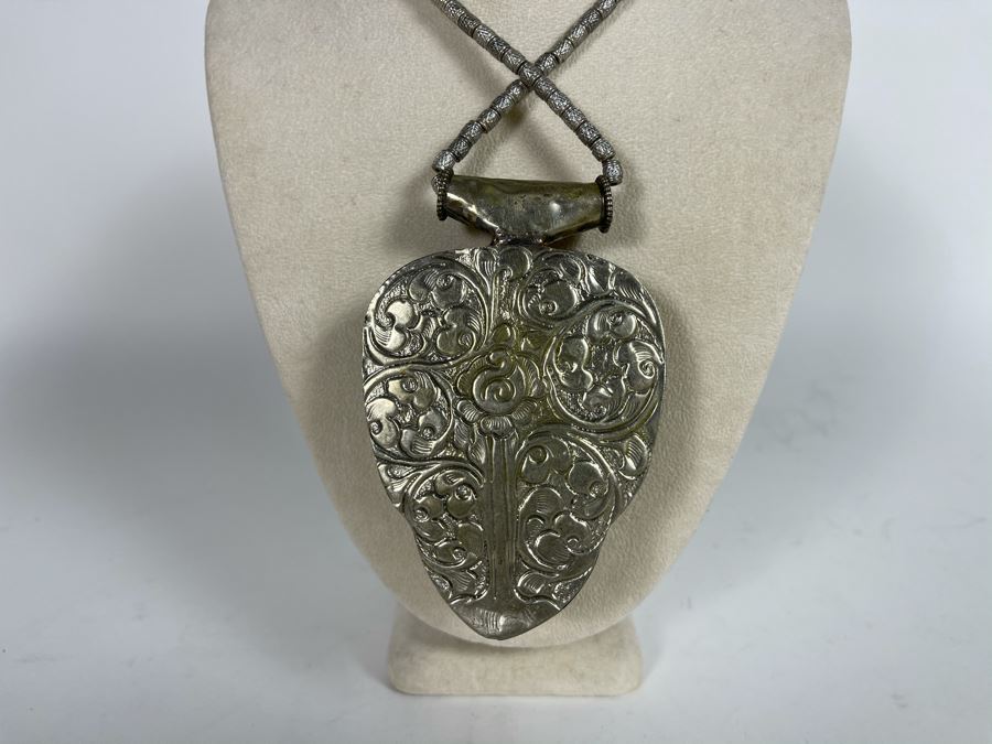 Natural Stone Base Metal Pendant Statement Necklace 24'L Retails $225 [Photo 5]