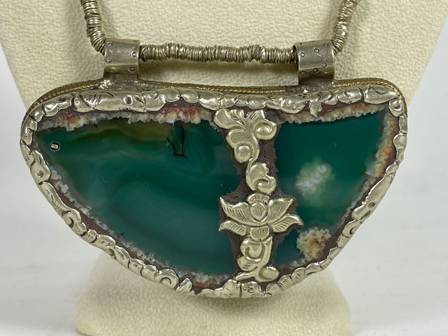 Natural Stone Base Metal Pendant Statement Necklace 24'L Retails $225 [Photo 4]