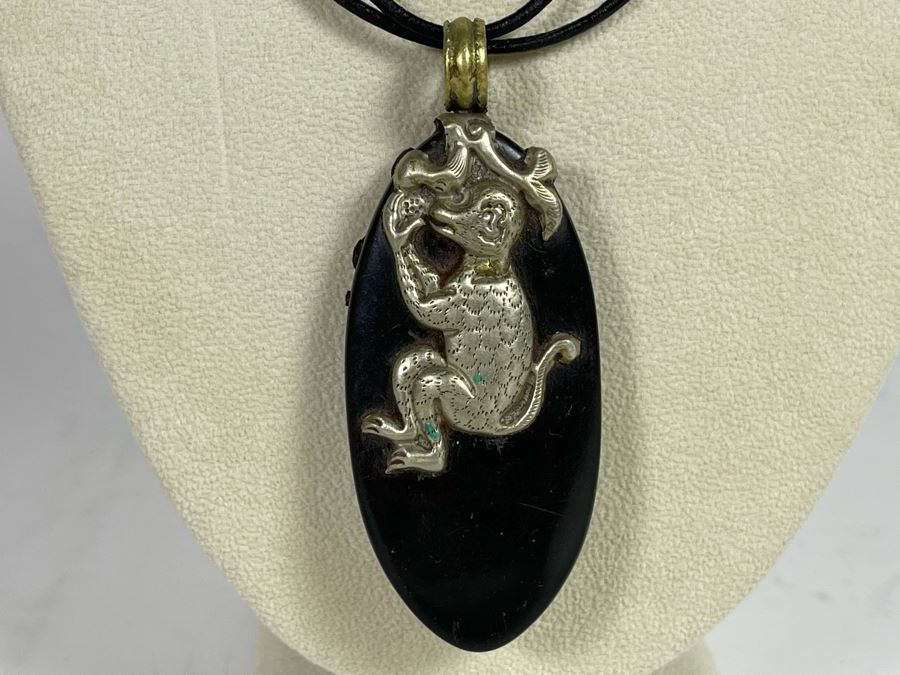 Natural Stone Base Metal Pendant Necklace [Photo 4]