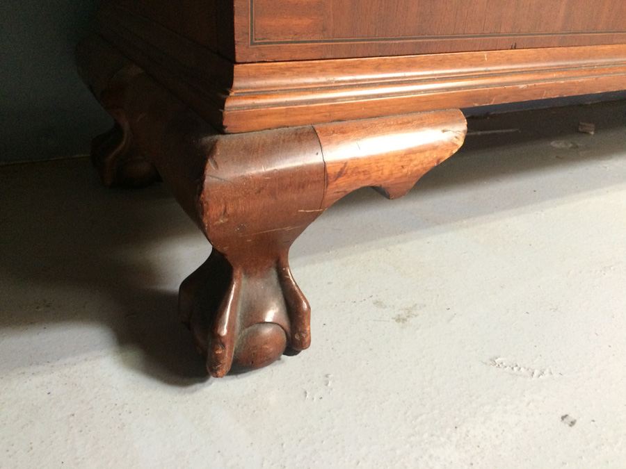 Beautiful Antique 2 Door Bookcase with Lock and Ball and Claw Feet [Photo 4]