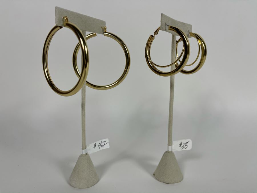 Pair Of 14K Gold PLATED Hoop Earrings With Store Display Retails $80