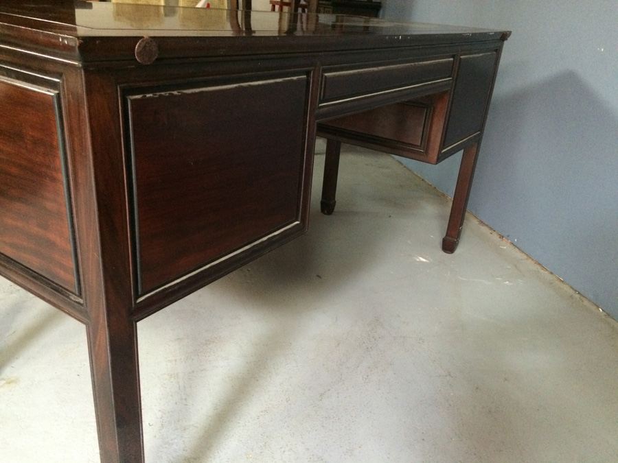 Rosewood Asian Desk [Photo 3]