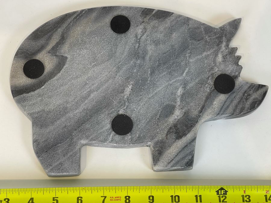 Marble Pig Cutting Board 12' X 8' Retails $40 [Photo 4]