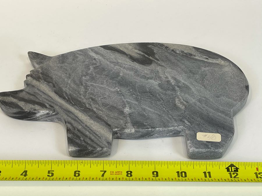 Marble Pig Cutting Board 12' X 8' Retails $40 [Photo 2]